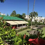 Vivi Homes - Casa Nobu Pool, Garden, Patio & Beach