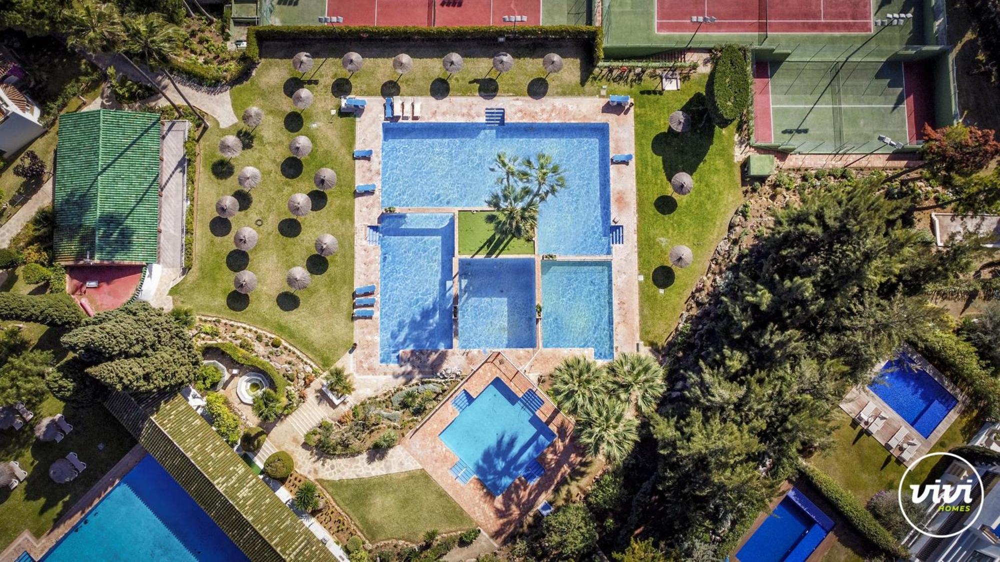 Apartamento Vivi Homes - Casa Nobu Pool, Garden, Patio & Marbella